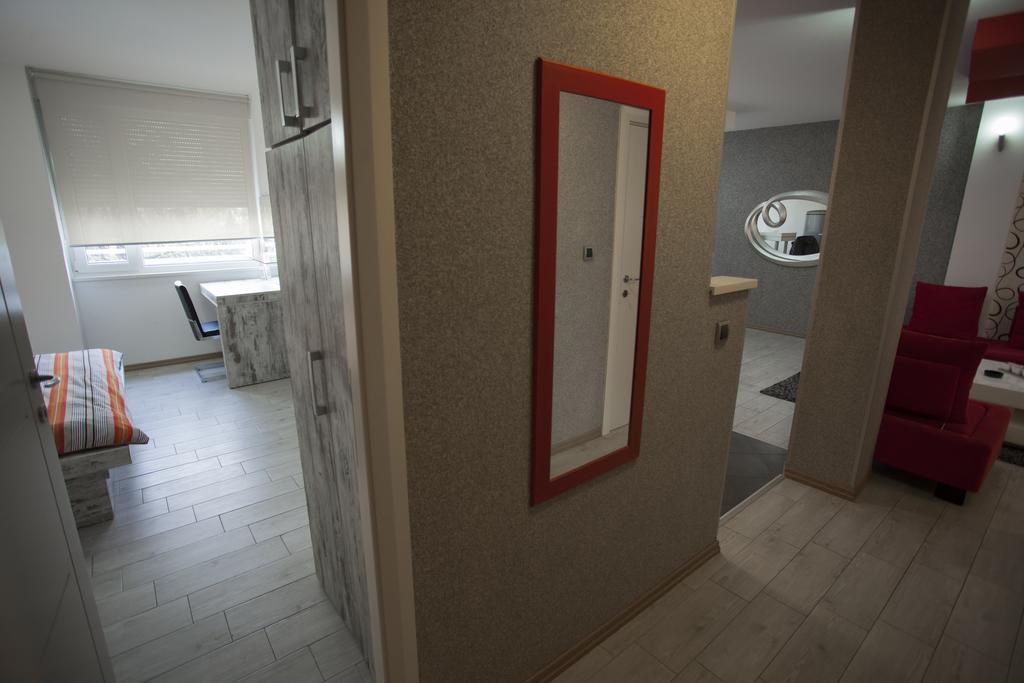 Apartment Red Βελιγράδι Δωμάτιο φωτογραφία